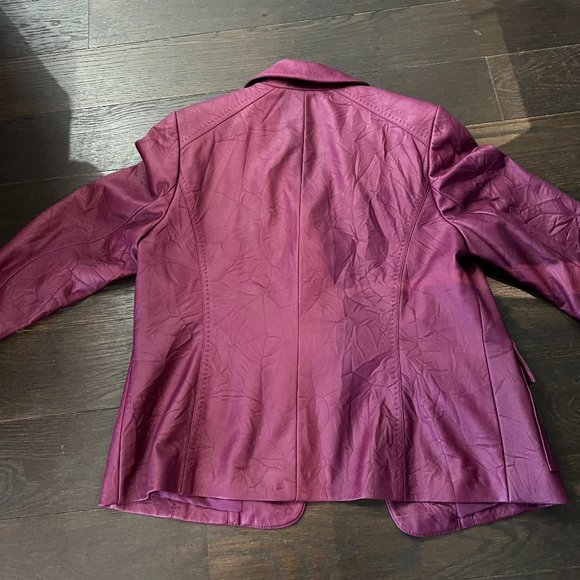 Crinkled leather blazer size 12P - Picture 2 of 3